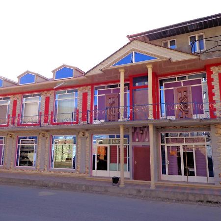Tubram S Ailəvi Qonaq Evi Bed & Breakfast Sheki Ngoại thất bức ảnh