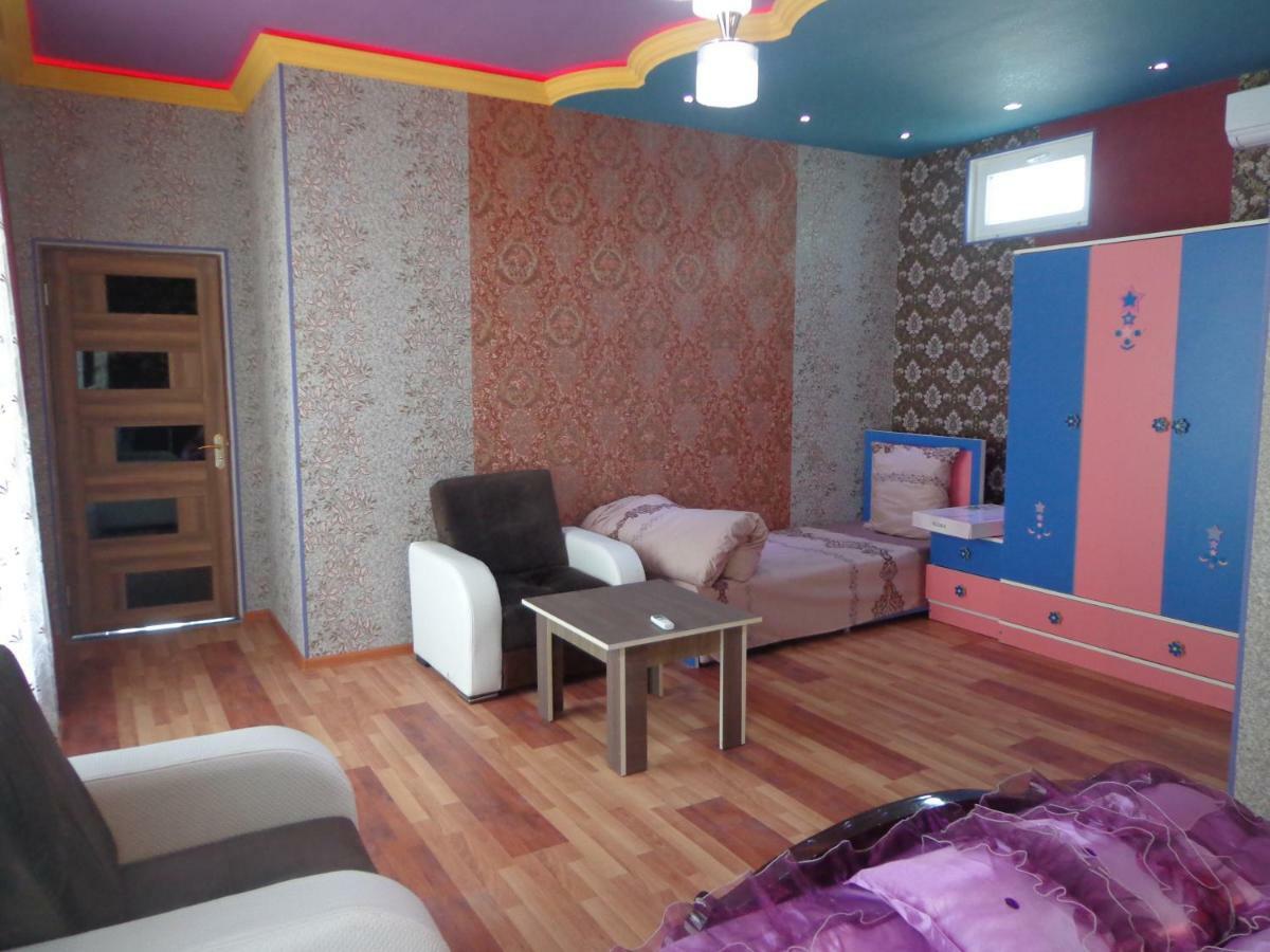 Tubram S Ailəvi Qonaq Evi Bed & Breakfast Sheki Ngoại thất bức ảnh